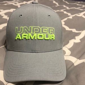 NWOT Under Armour Youth Small/Med hat